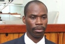 Les députés entendent analyser le budget sans précipitation