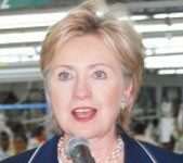 Hillary Clinton a pu évaluer les besoins sociaux et économiques d’Haïti