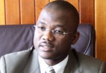 La publication de La loi sur le salaire minimum se fait attendre