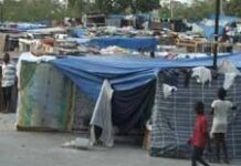 Une forte averse créé la panique dans les centres d’hébergement