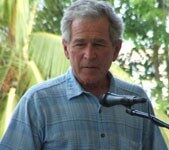 Bush estime qu’Haïti a toujours besoin de l’aide humanitaire