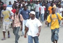 Faible participation populaire à une manifestation antigouvernementale