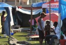 Les sans abris dénoncent leurs conditions de vie dans les camps