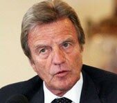 Kouchner plaide pour un leadership haïtien de la reconstruction