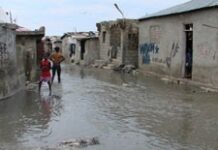 Les intempéries provoquent des glissements de terrains et inondations