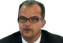 Daniel Rouzier promet de soumettre son passeport au Parlement