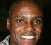 Carl Lewis promet d’encourager la lutte contre le déboisement