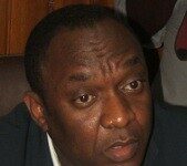 5 sénateurs réclament un remaniement de la commission spéciale