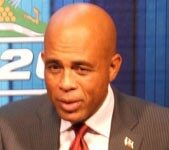 Martelly propose des négociations directes avec les sénateurs anti-Gousse