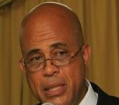 Martelly nomme des agents municipaux dans une douzaine de villes