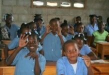 Plus d’un million d’enfants haïtien sont gratuitement scolarisés grâce aux NTIC, selon Laurent Lamothe