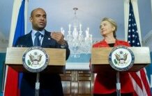 Hilary Clinton et Laurent Lamothe satisfaits de la coopération haïtiano-américaine