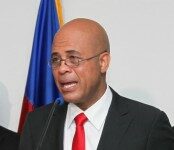 Martelly attire l’attention sur les grands chantiers de la reconstruction