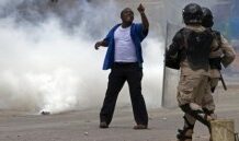 Une manifestation anti-gouvernementale dispersée à Port-au-Prince.