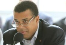 Des sénateurs sont opposés à une hausse des prix de l’essence