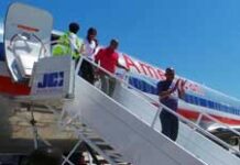 Lamothe à l’inauguration du vol d’American Airlines à l’aéroport international du Cap