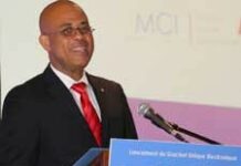 Martelly lance le Guichet Unique Électronique pour les investisseurs