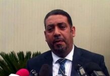 Les sénateurs sont divisés sur le gouvernement Paul