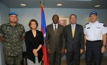 Rencontre entre le premier ministre Evans Paul et Sandra Honoré