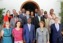 Des diplomates encouragent les candidates aux législatives