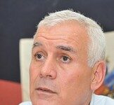 Baker prône la formation d’une commission pour évaluer le scrutin