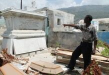 Cérémonie d’hommage au cimetière de Port -au -prince