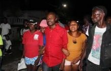 Moïse Jean Charles dénonce une fusillade contre ses partisans