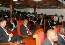 Pierre Leger supplie les sénateurs d’éviter l’isolement financier