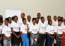 Les 30 lauréats du Concours de textes sur le Drapeau honorés