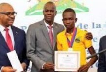 Les lauréats des examens officiels honorés par le Président de la République