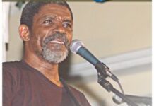 Préparatifs pour des hommages à Manno Charlemagne