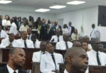 Report de l’ouverture de la session législative