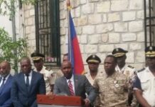 Le gouvernement condamne les agissements de certains policiers